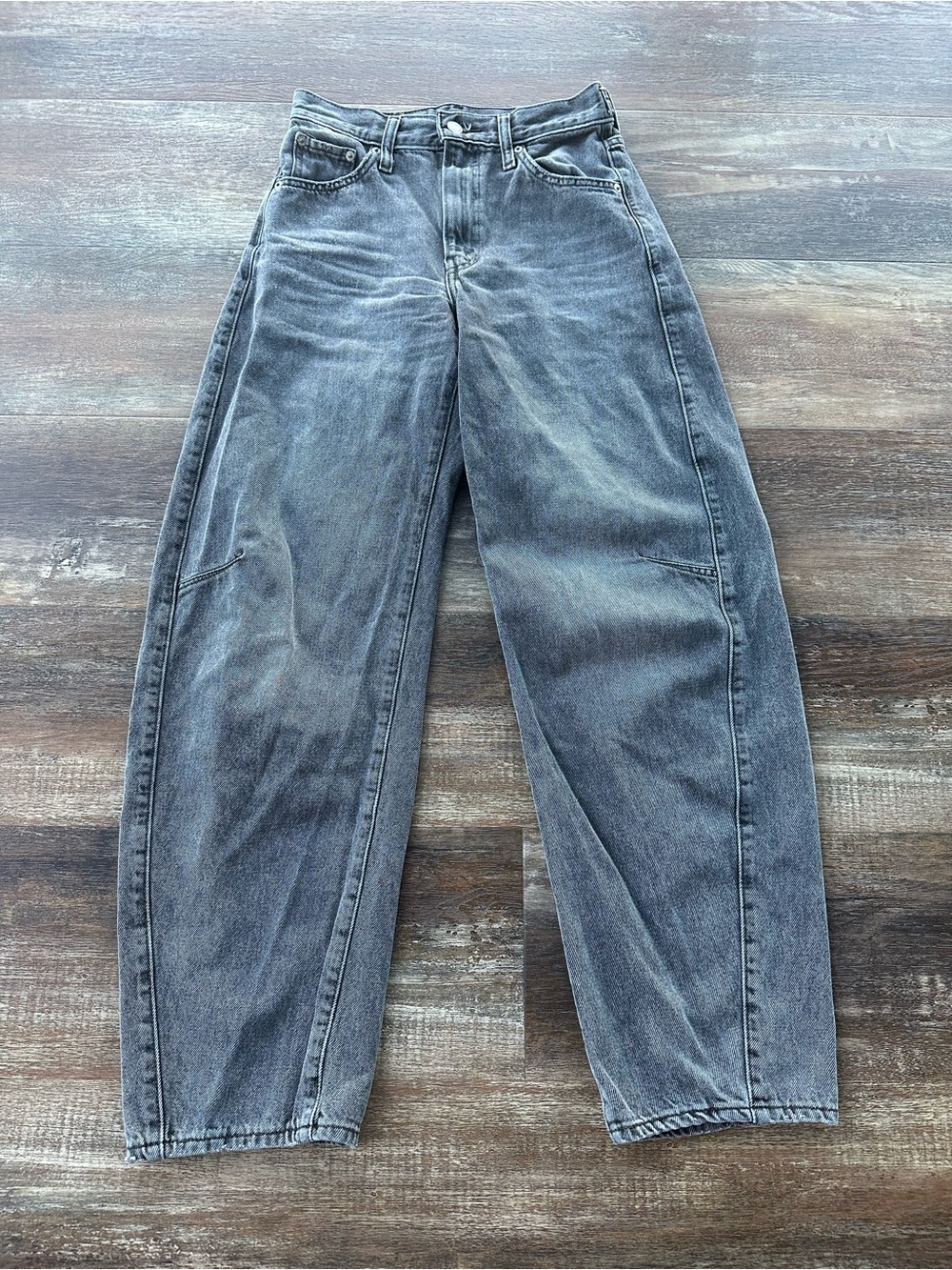 Levis cinched barrels gray jeans Women’s Size 25